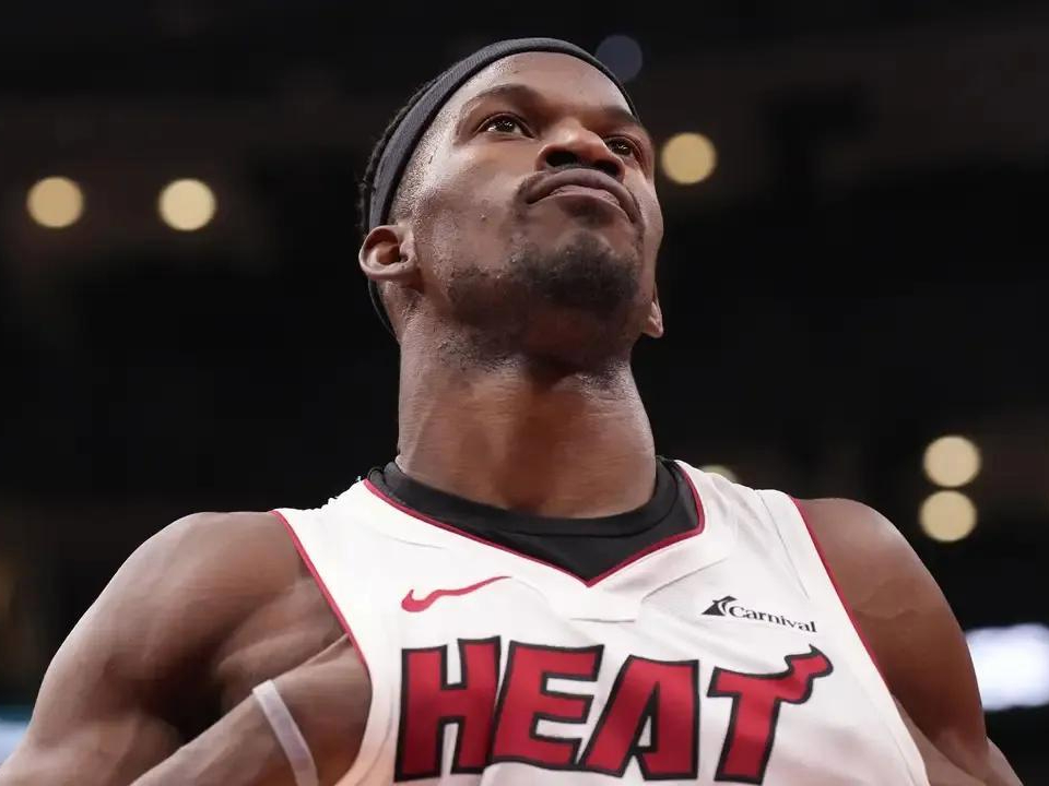 关于热火新赛季表现让球迷眼前一亮，球队朝着胜利大声前进的信息