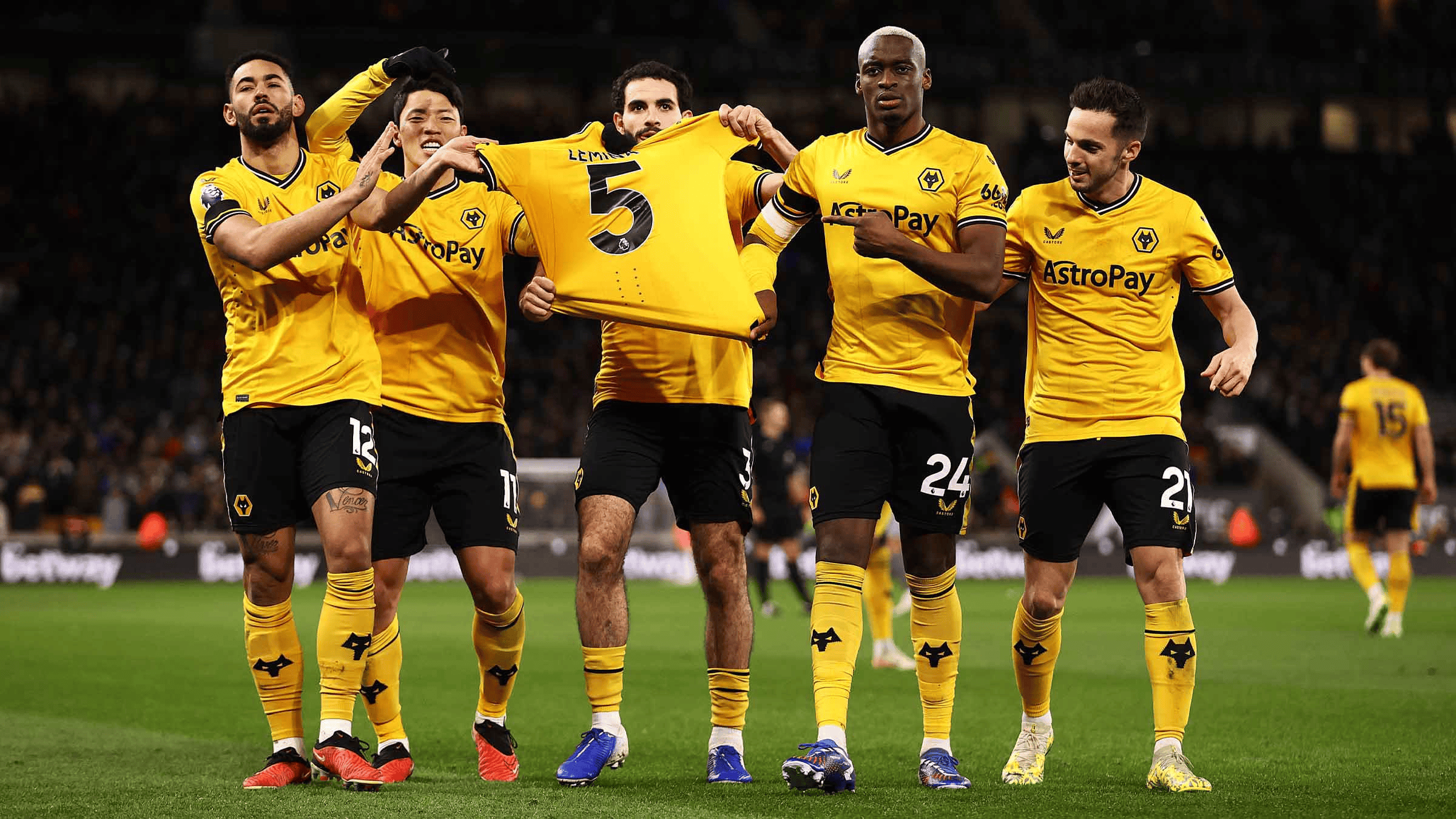 狼队中场缺席关键比赛，球队实力受影响