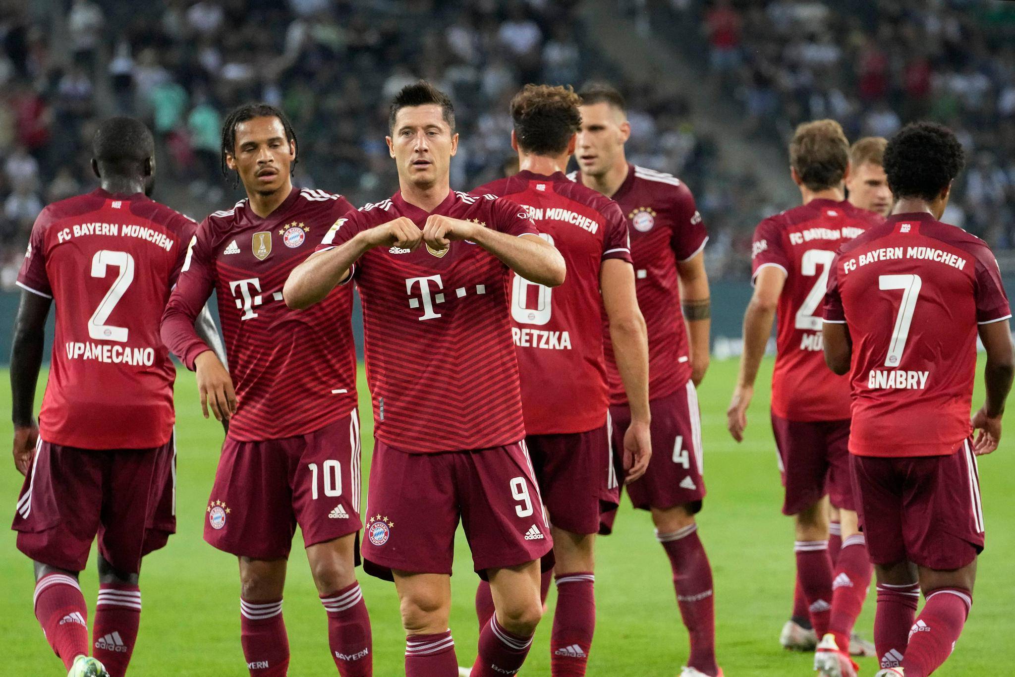 多特蒙德客场大胜，继续追赶德甲领头羊