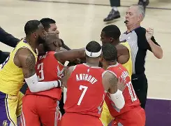 九游娱乐官方网站-球场上的风云际会，引人入胜