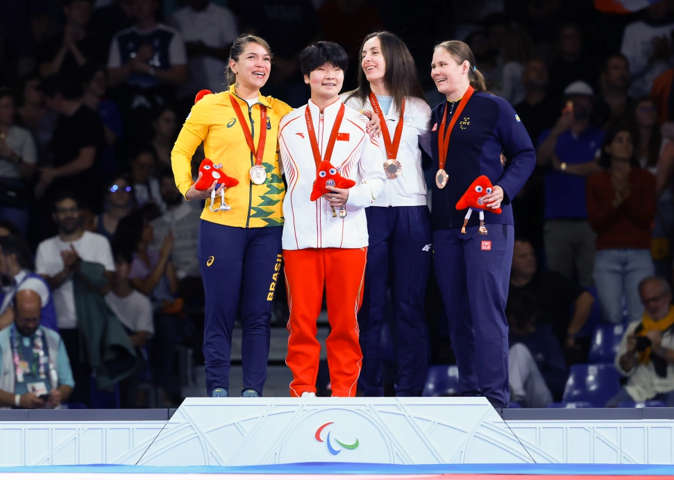 九游体育-新西兰选手在柔道比赛中勇夺金牌