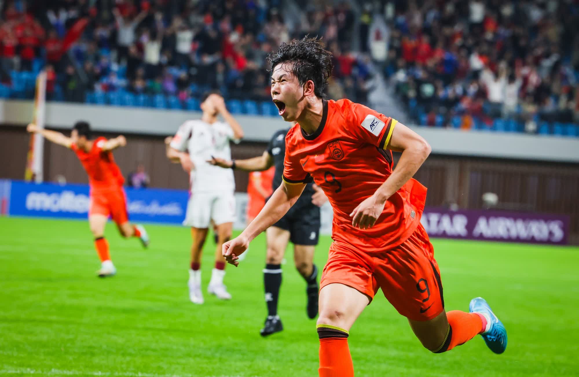 包含亚眠队主场迎战对手，期待喜讯传来的词条