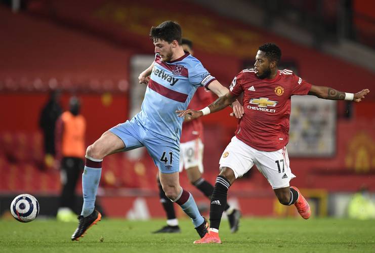 九游app下载-曼联客场逆袭，赢得关键胜利