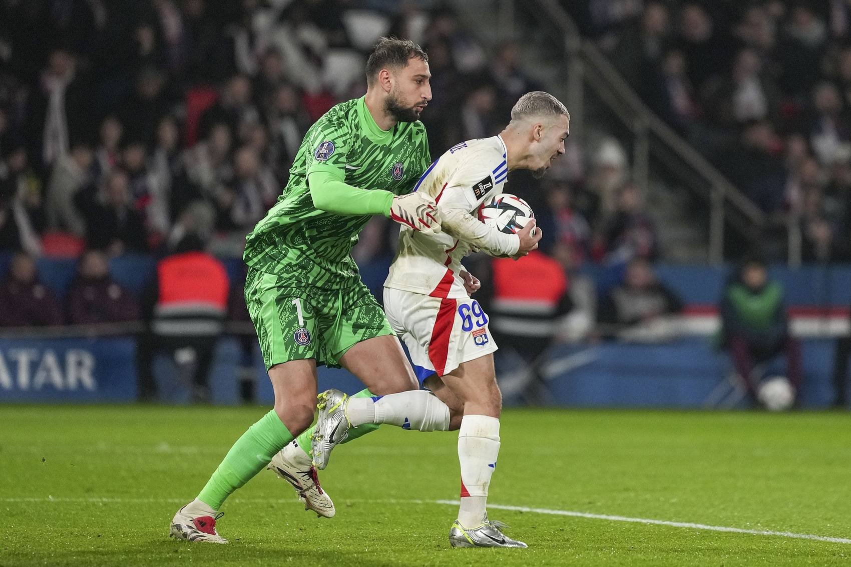 吉尔蒂解围，主场扳回一城继续豪取三分