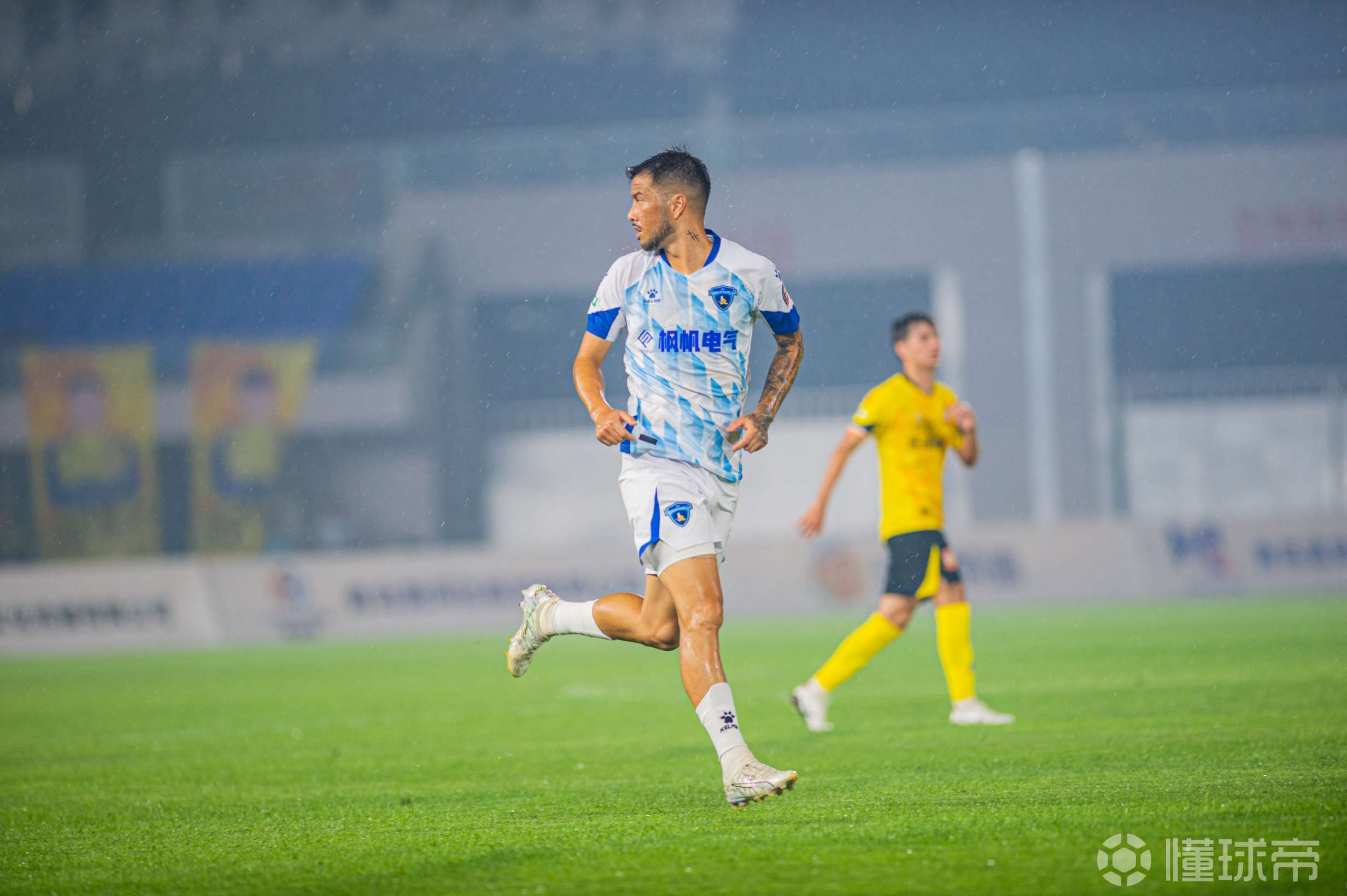 九游体育-包含超级联赛战青训，中甲球队步步为营的词条