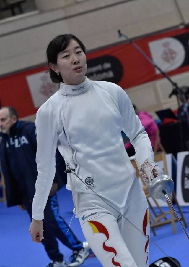 西班牙击剑选手取得胜利，杀入决赛