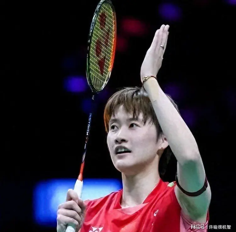 九游娱乐网站-脚踏实地：羽毛球选手战绩斐然