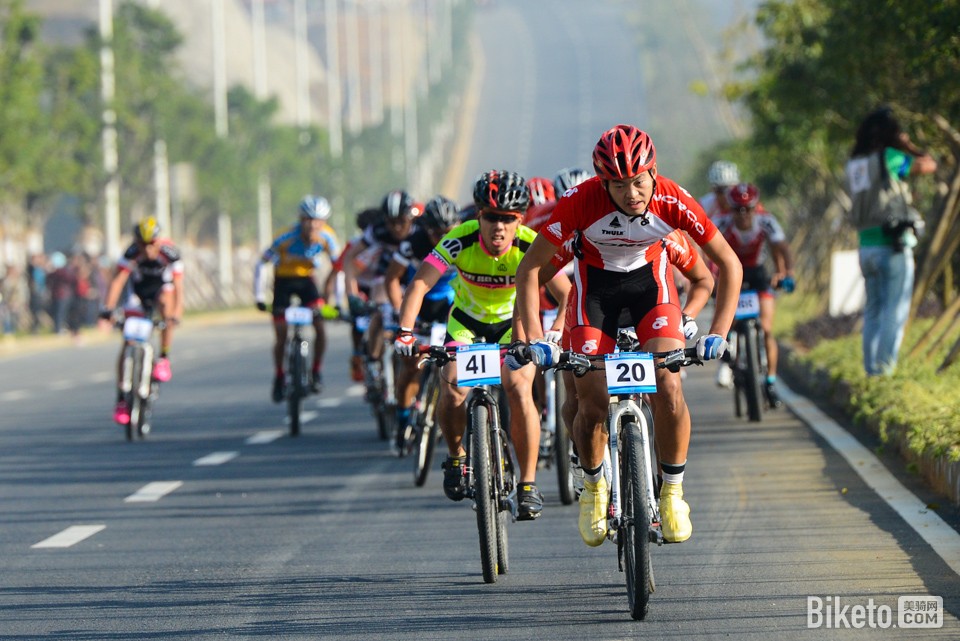 九游娱乐-希塔费球员发威，助球队升至联赛前列的简单介绍