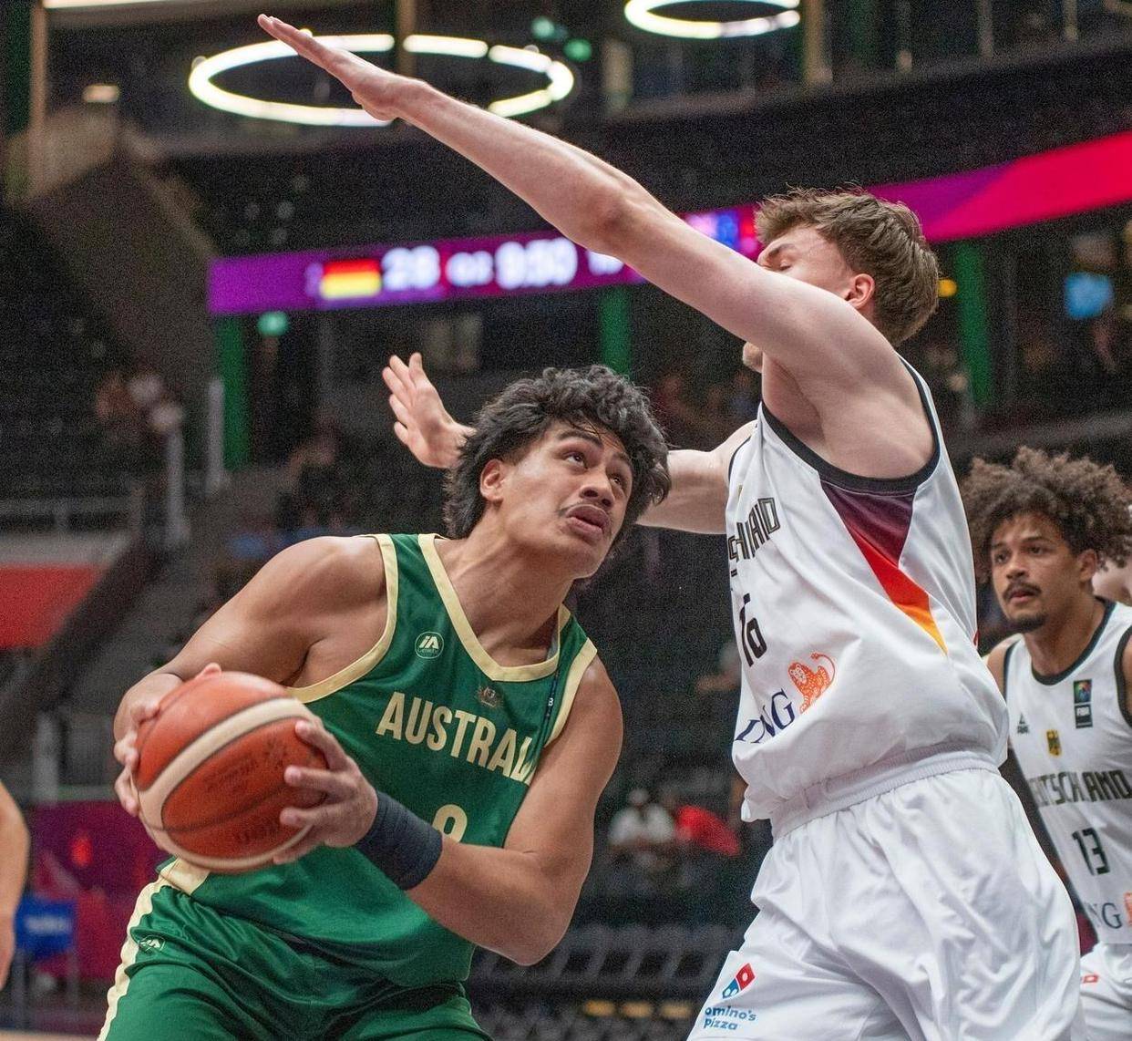 九游体育APP下载-升降级悬念重重，球迷心情难以预测