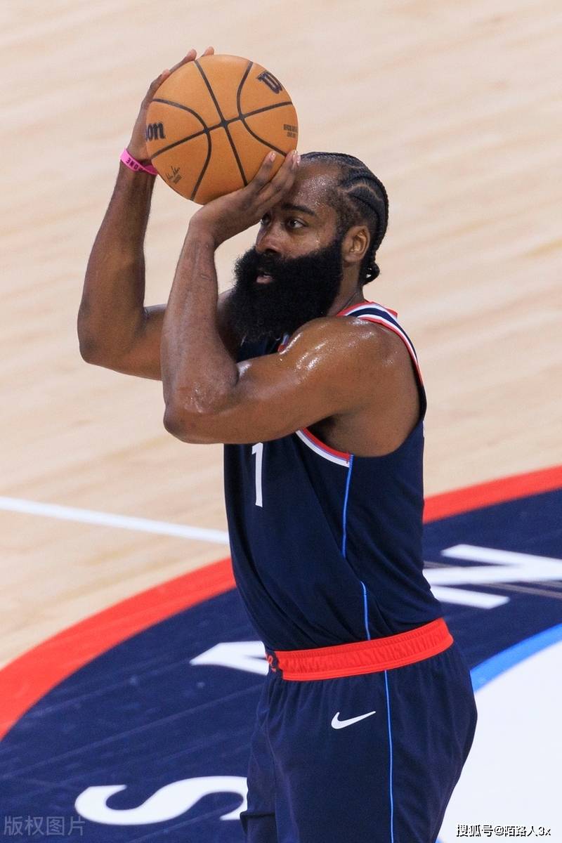 九游官网-NBA季后赛首轮战罢火箭准星愈明显，哈登陷关键失准黑洞