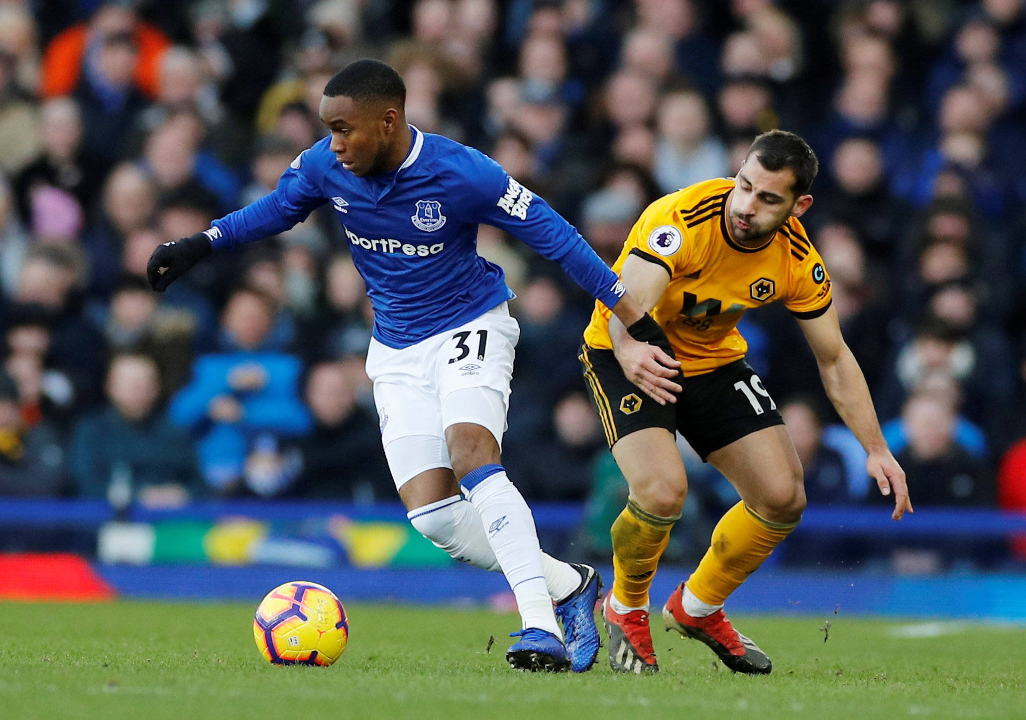 富勒姆再遭惨败，降级危机严重